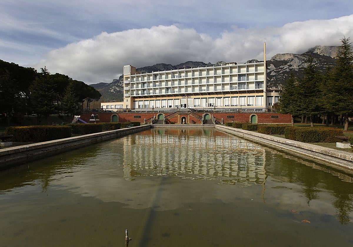 Exteriores del Hospital de Leza.