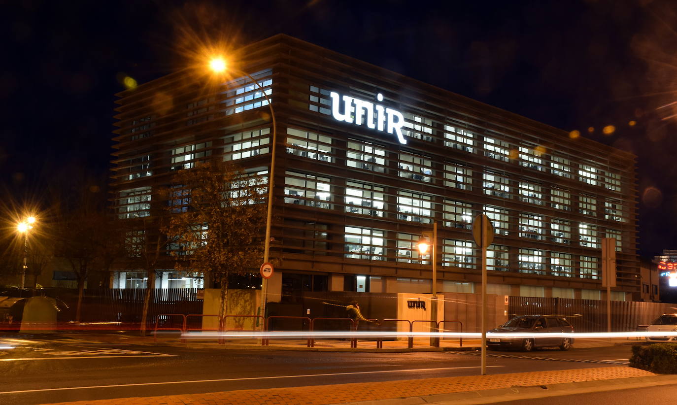 Exterior de UNIR en Logroño.