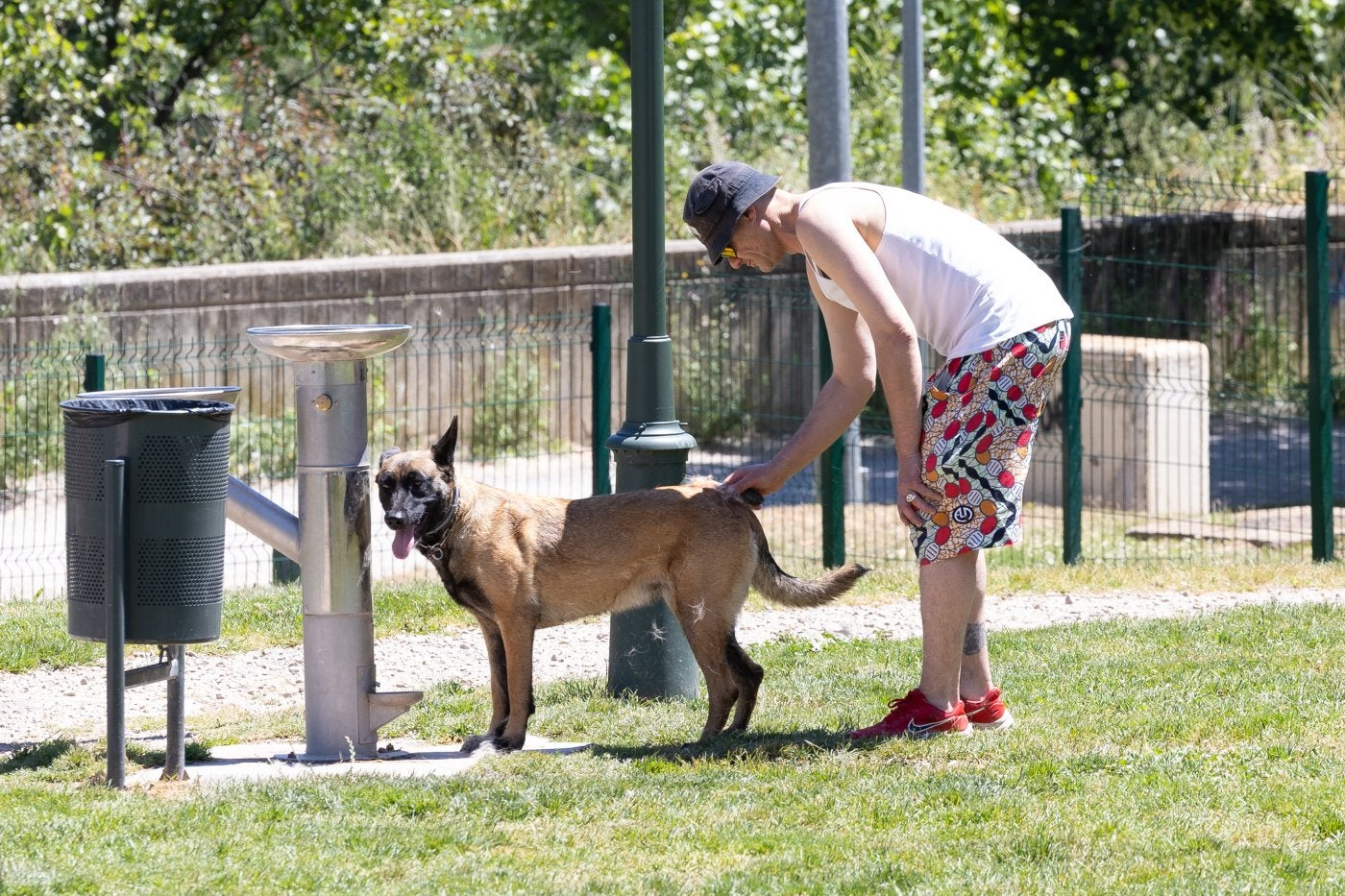 Una de las numerosas escenas veraniegas que ayer se sucedieron en la capital.