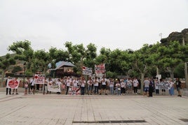 Setenta vecinos se manifiestan en Cervera contra la planta de biogás de Valverde