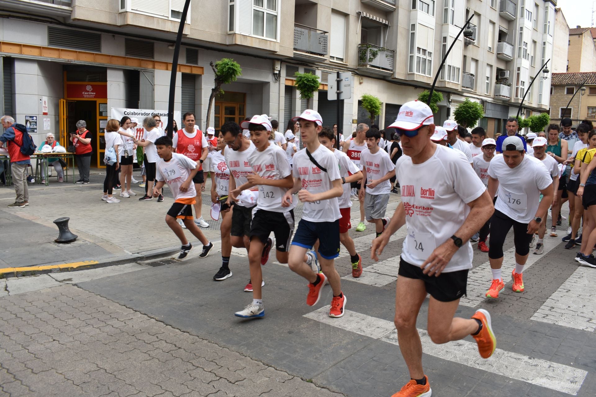 La Carrera Solidaria de Cáritas, en imágenes