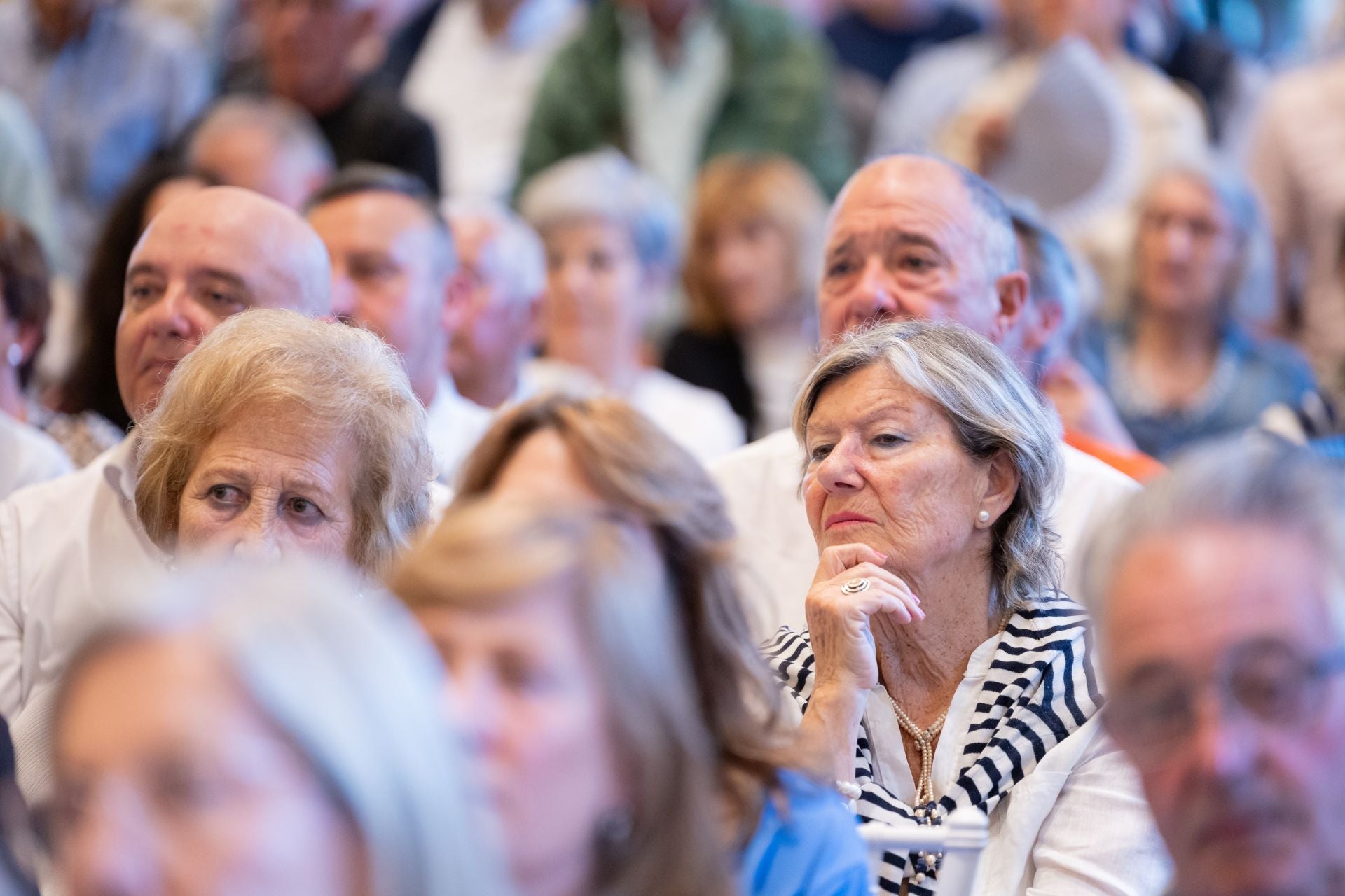 Imágenes de la visita del líder del PP a Logroño