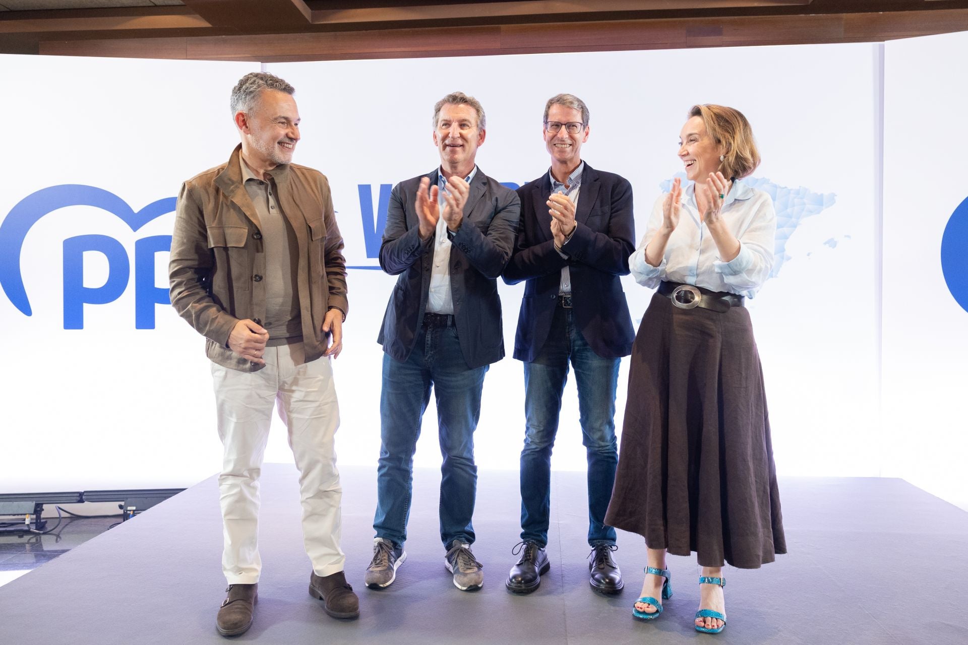 Imágenes de la visita del líder del PP a Logroño