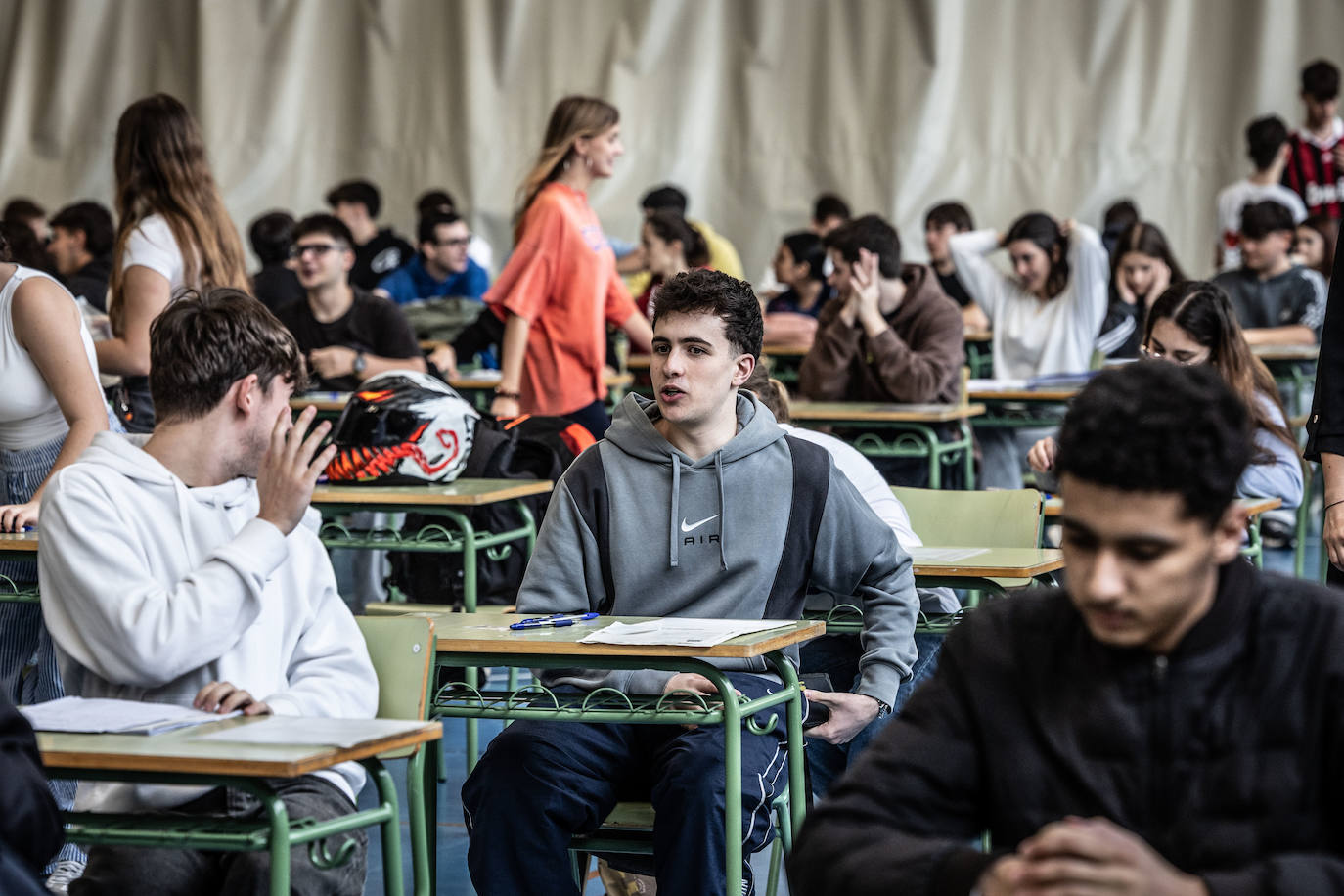 Las imágenes del primer día de la PAU en la UR