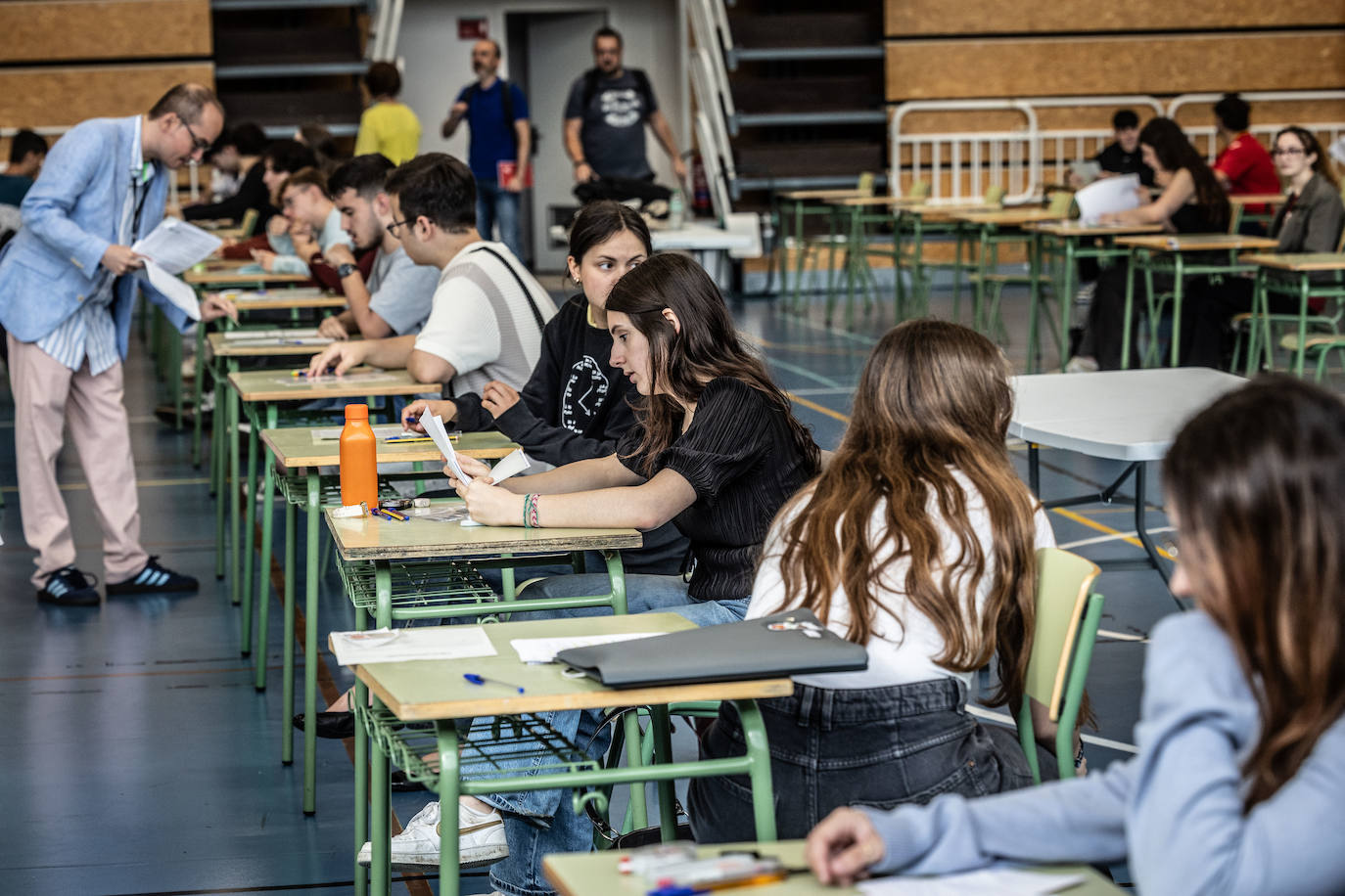 Las imágenes del primer día de la PAU en la UR