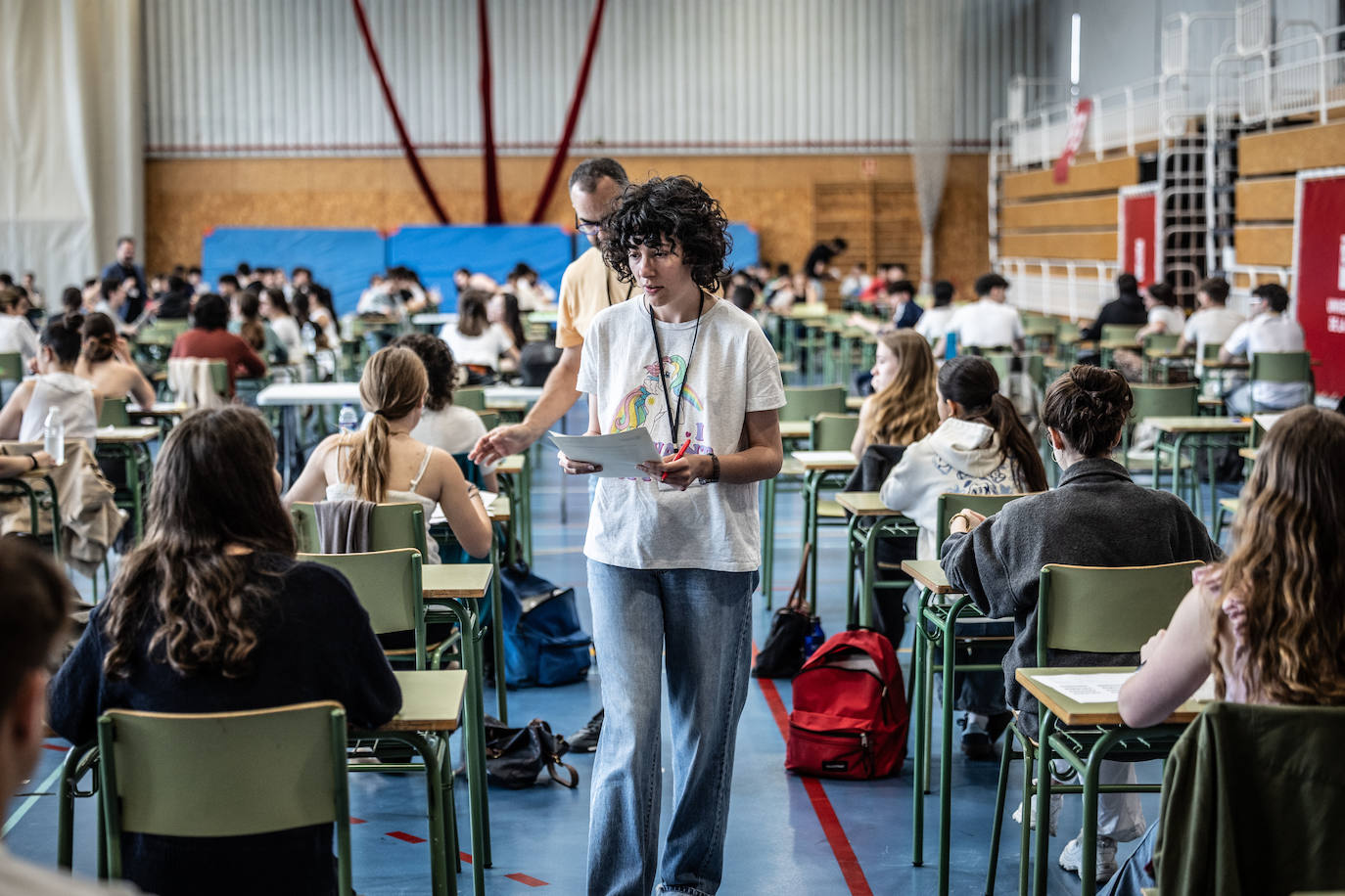 Las imágenes del primer día de la PAU en la UR