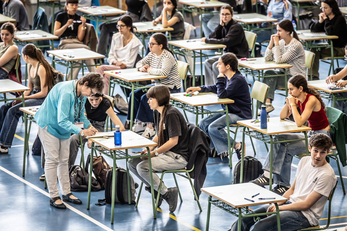 Las imágenes del primer día de la PAU en la UR