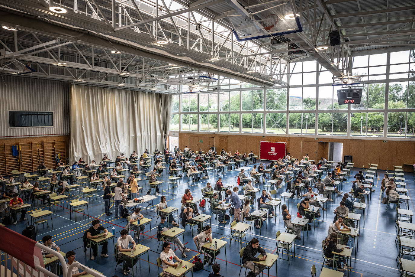 Las imágenes del primer día de la PAU en la UR