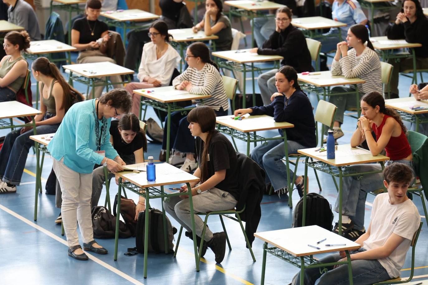 Las imágenes del primer día de la PAU en la UR