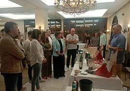 Un total de 19 firmas se dieron cita en la I Feria de Vino y Aceite de La Rioja Baja