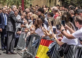 El Rey, durante su visita este jueves a Haro.