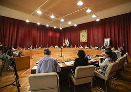 Los concejales de la corporación, este jueves, en la sesión.