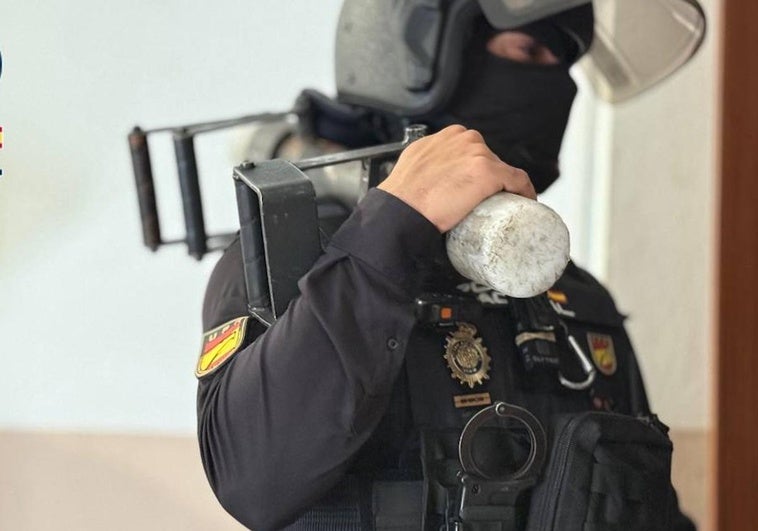 Detenido un matrimonio por vender droga en su piso en Logroño