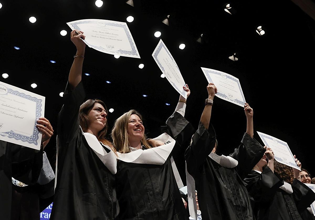 Acto de graduación de 326 egresados de la Facultad de Educación y Humanidades de UNIR.