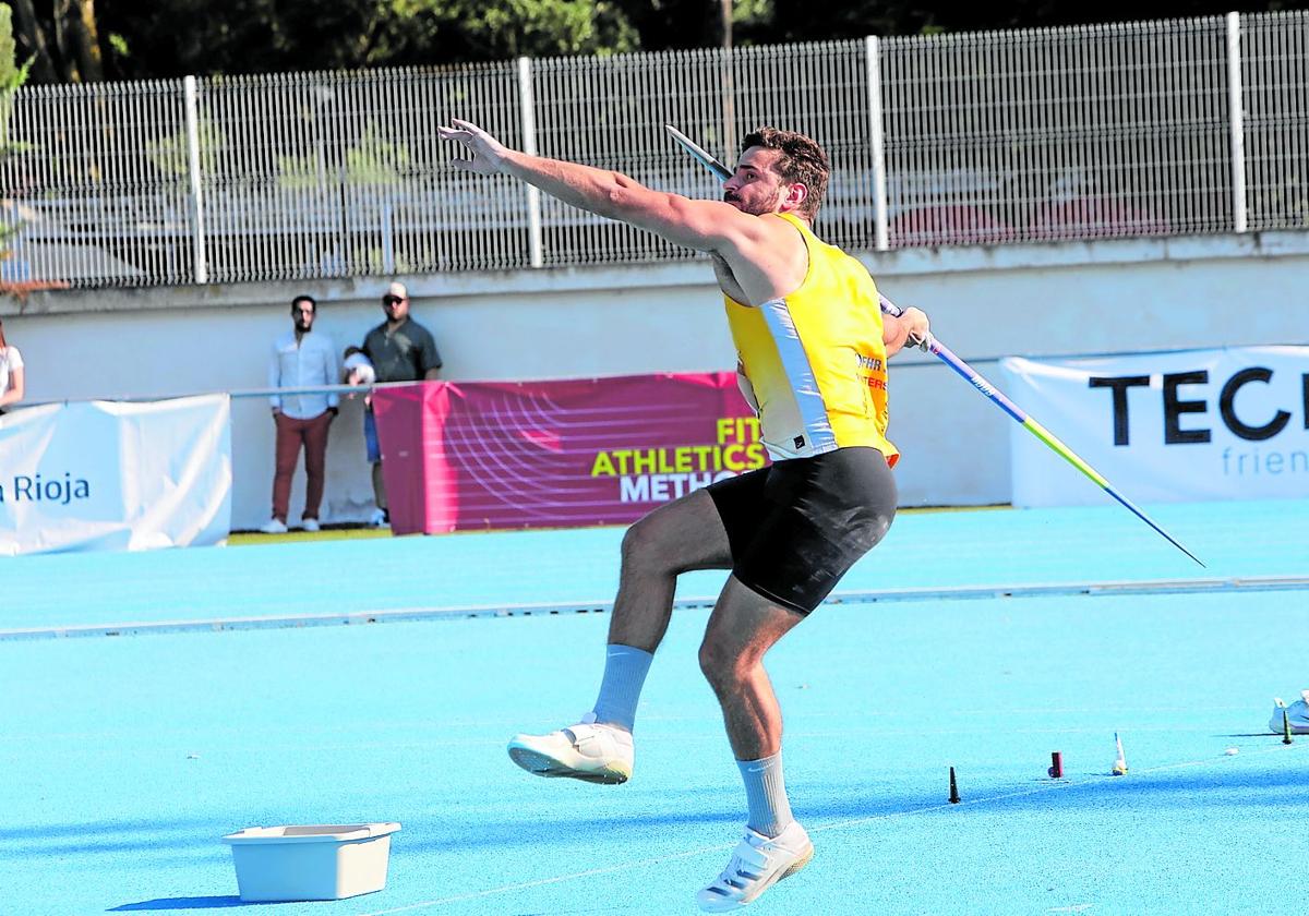 El Adarraga vivió el atletismo más festivo