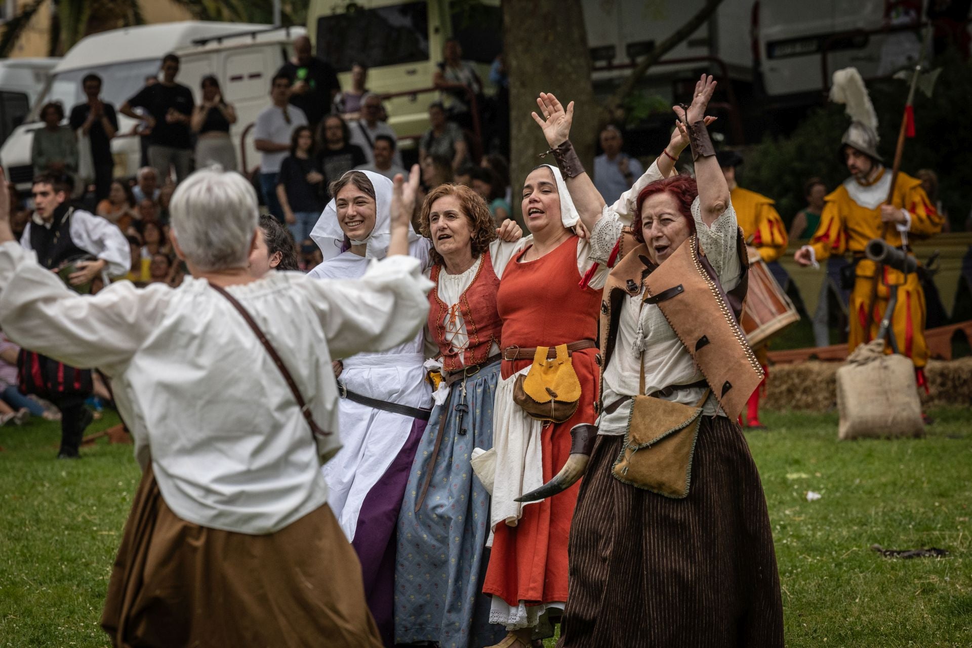 Recreación de las tropas logroñesas frente a las galas