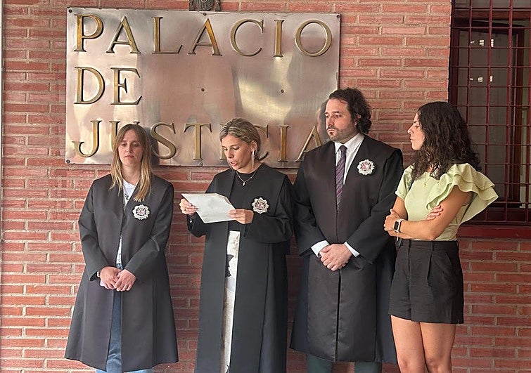 Lectura del comunicado.