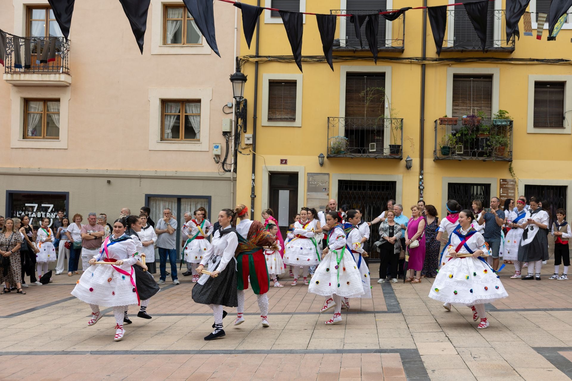 Logroño se viste de tradición