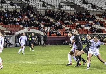 El DUX es el único club que tiene garantizado jugar en Las Gaunas