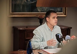 Gustavo Sáenz, durante una rueda de prensa.