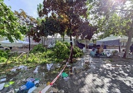 Fotos | La tormenta destroza los puestos del recinto ferial de Logroño