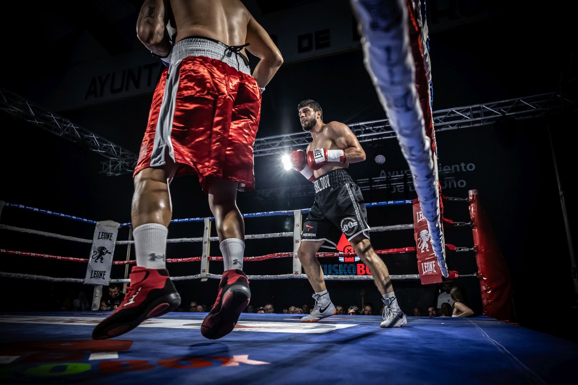 Una noche de boxeo en Las Gaunas