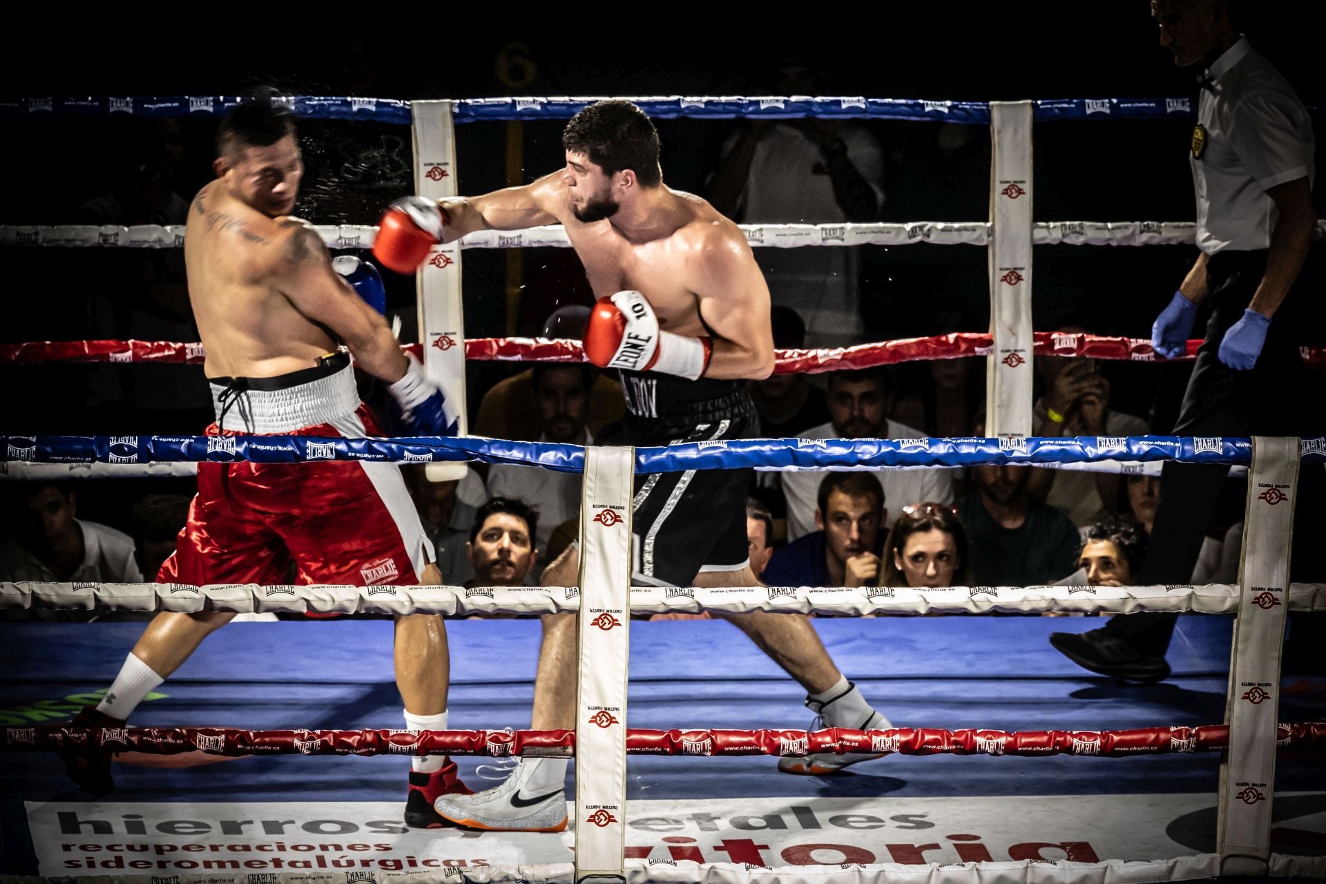 Una noche de boxeo en Las Gaunas