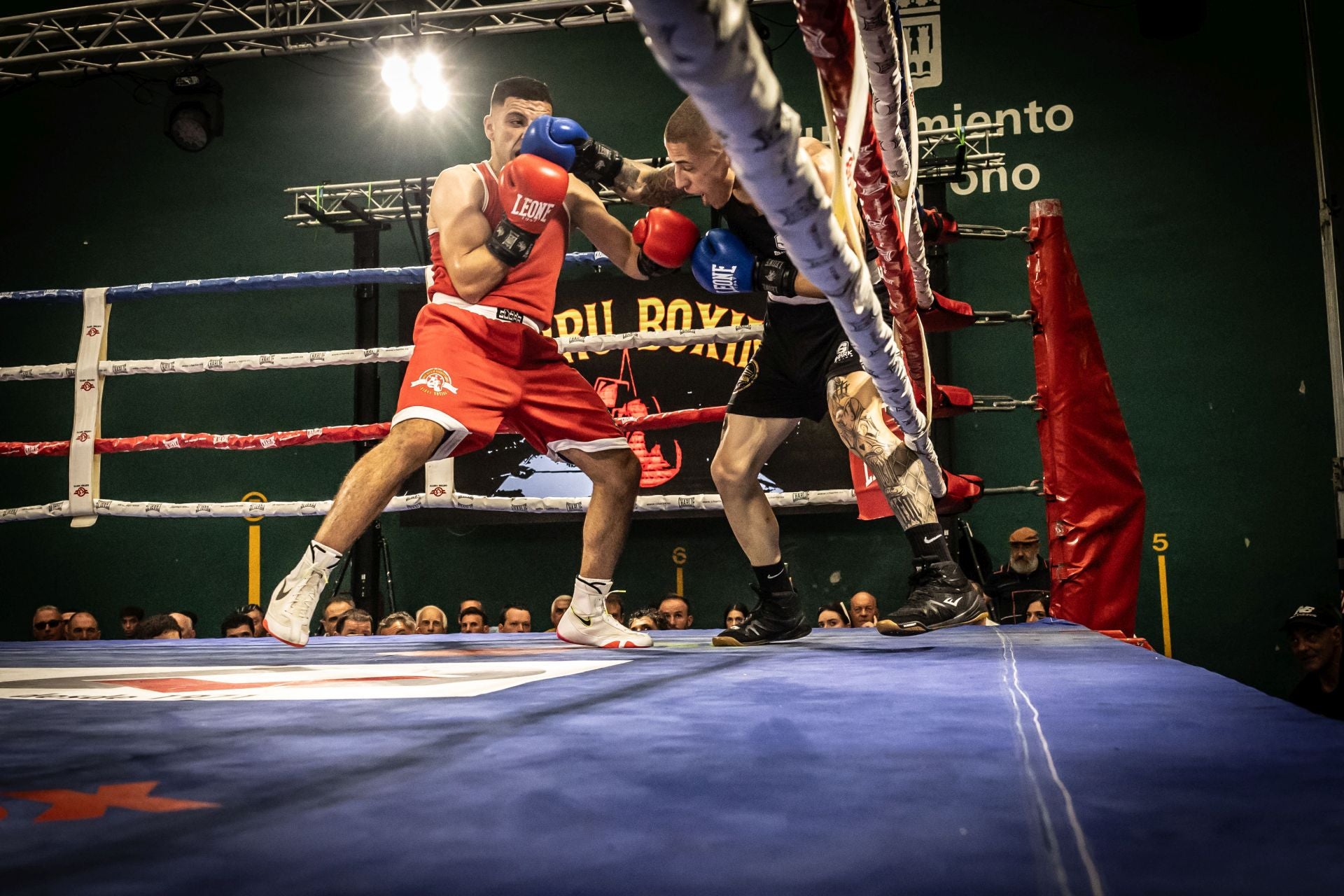 Una noche de boxeo en Las Gaunas