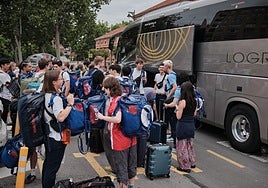 Llegada de la selección de Estados Unidos a Logroño, el domingo por la tarde.