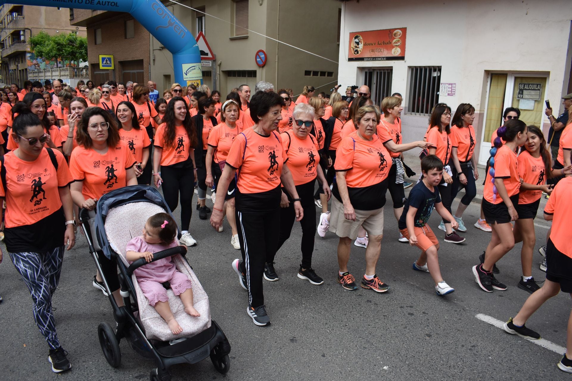 Deporte en la calle y marcha contra el cáncer, en Autol