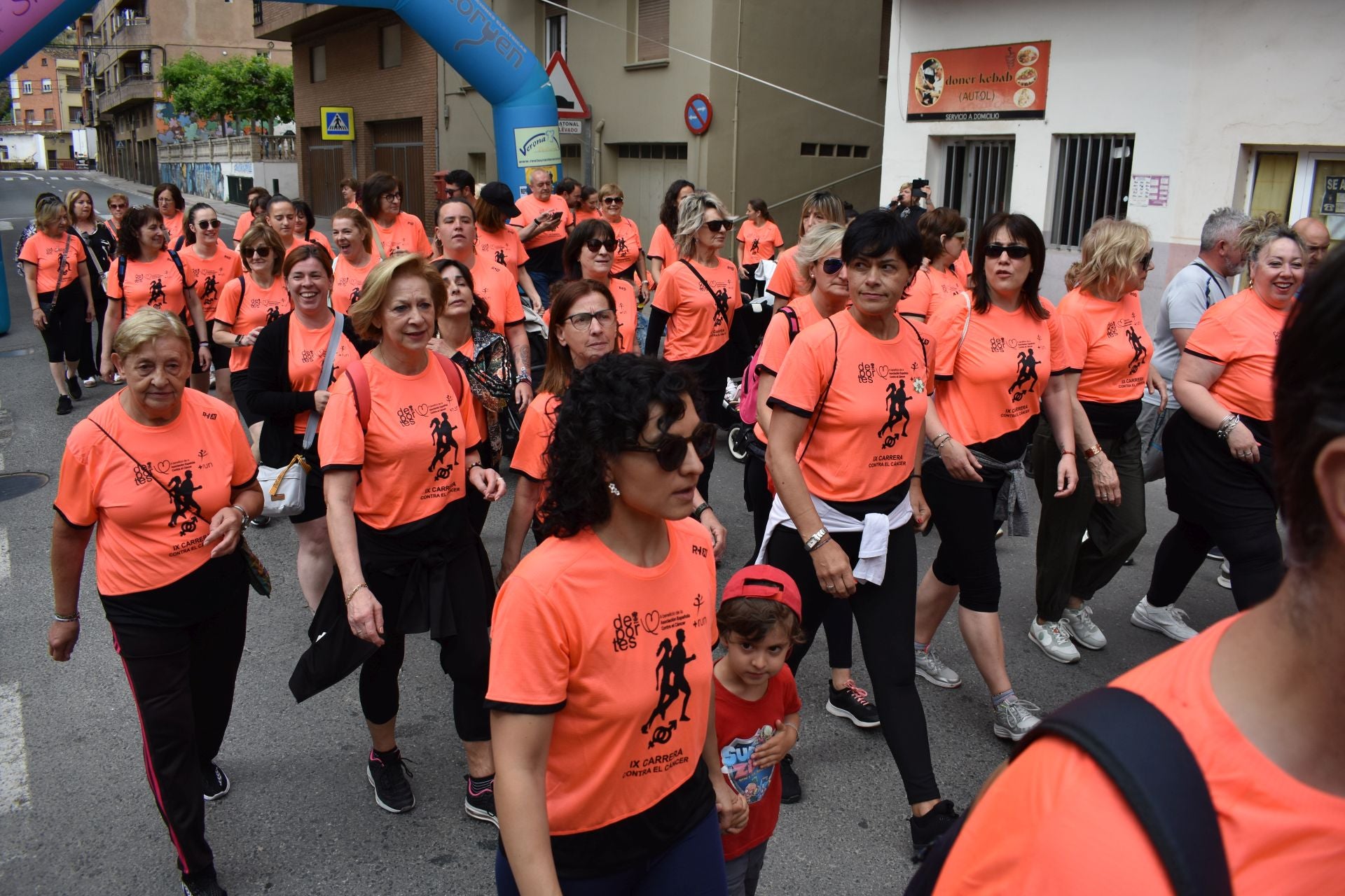 Deporte en la calle y marcha contra el cáncer, en Autol