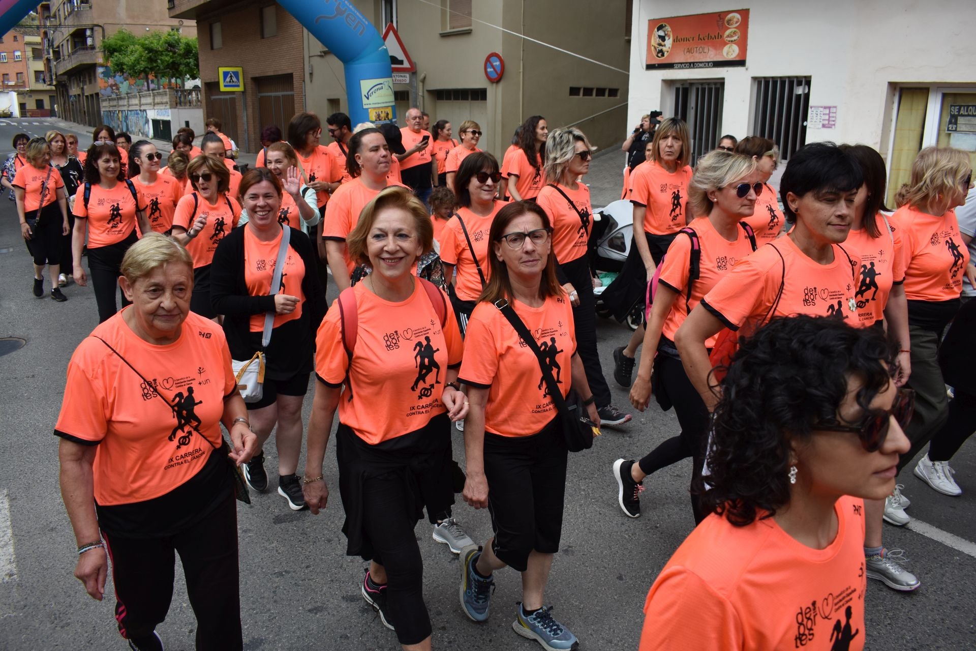 Deporte en la calle y marcha contra el cáncer, en Autol
