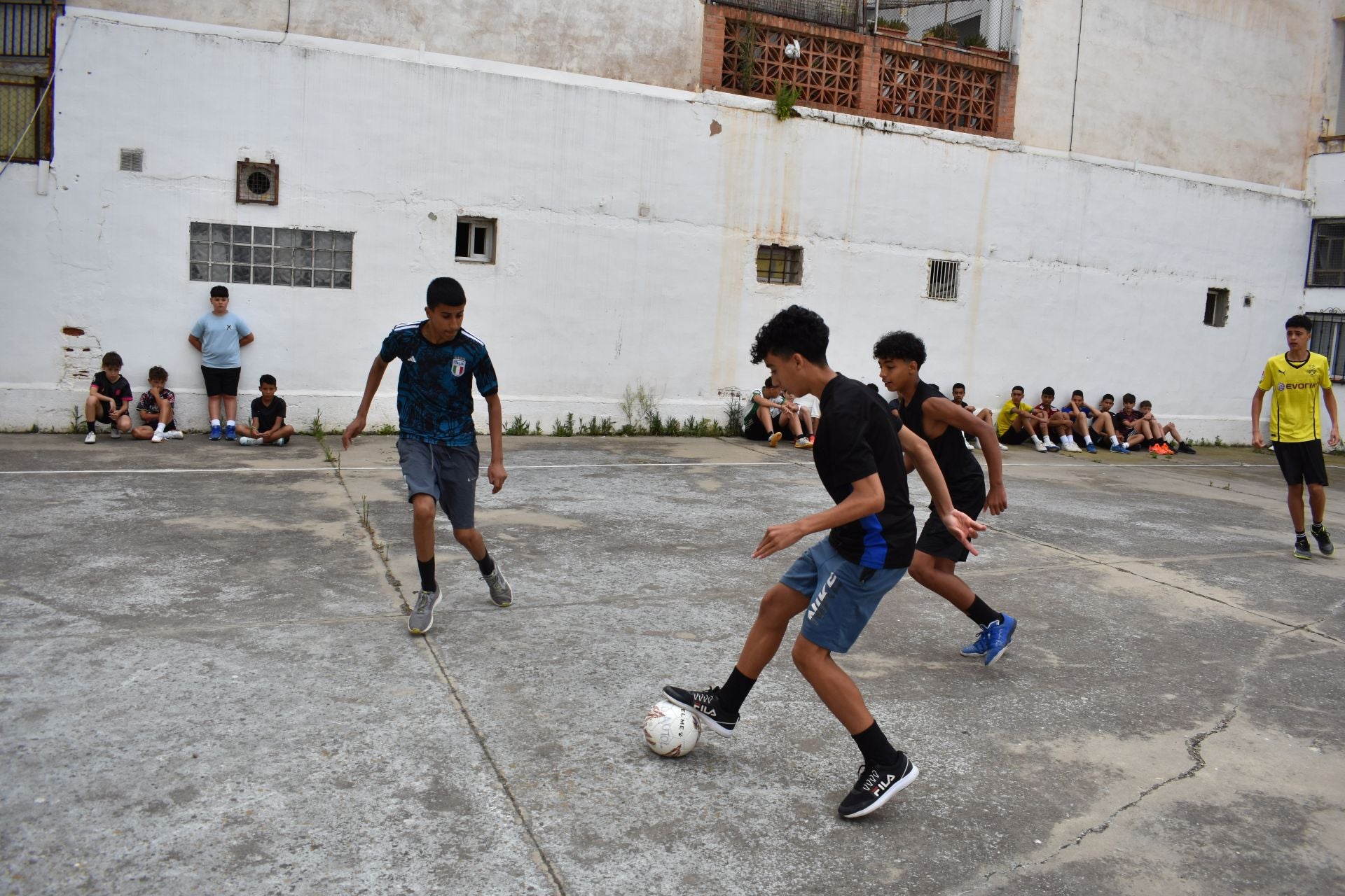 Deporte en la calle y marcha contra el cáncer, en Autol