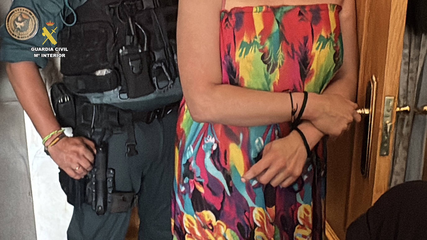 Las imágenes del operativo de la Guardia Civil en Calahorra