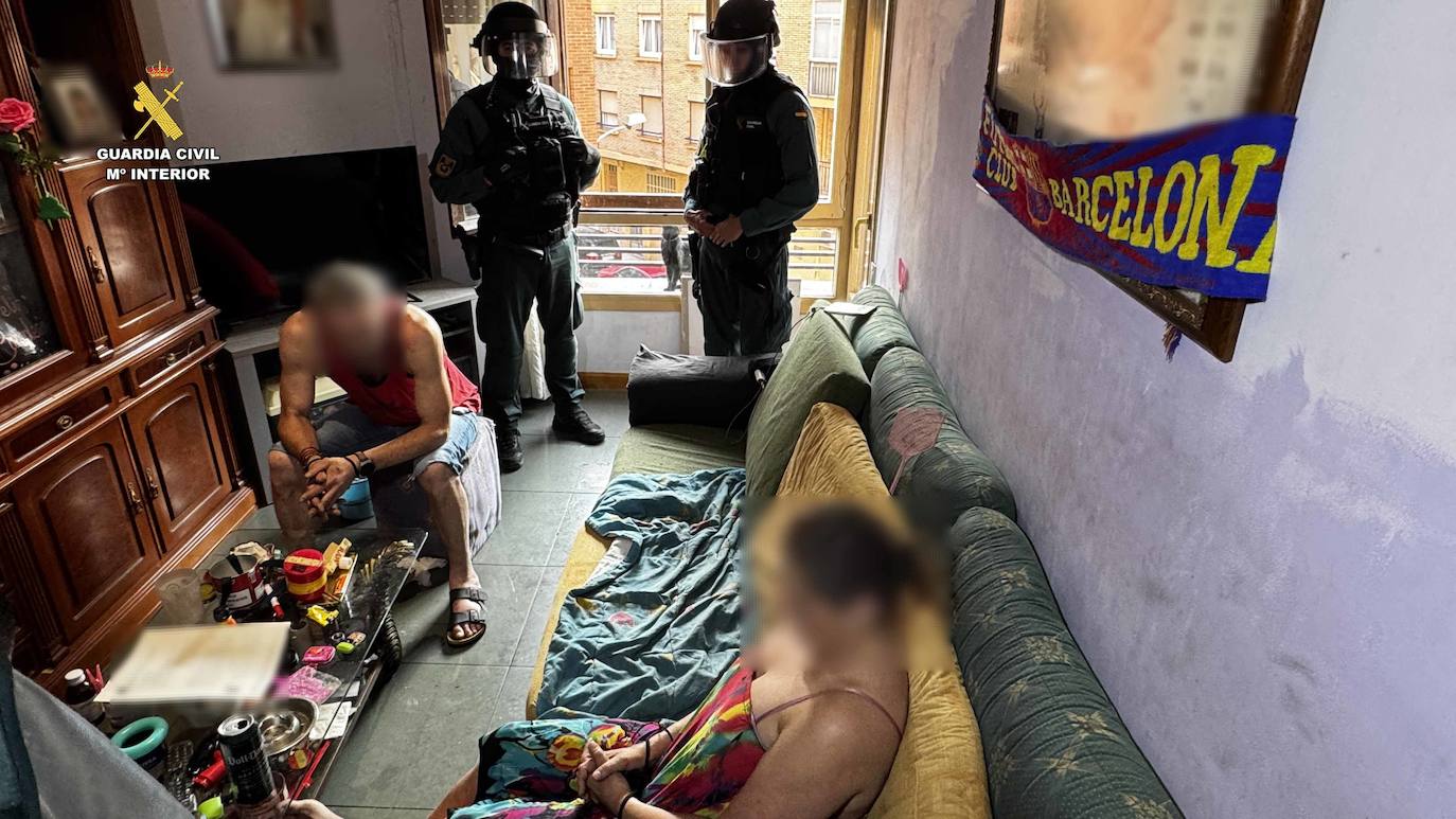Las imágenes del operativo de la Guardia Civil en Calahorra