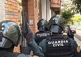 Droga en puertas de Holika: adiós a tres puntos de droga preparados para «surtir» al festival