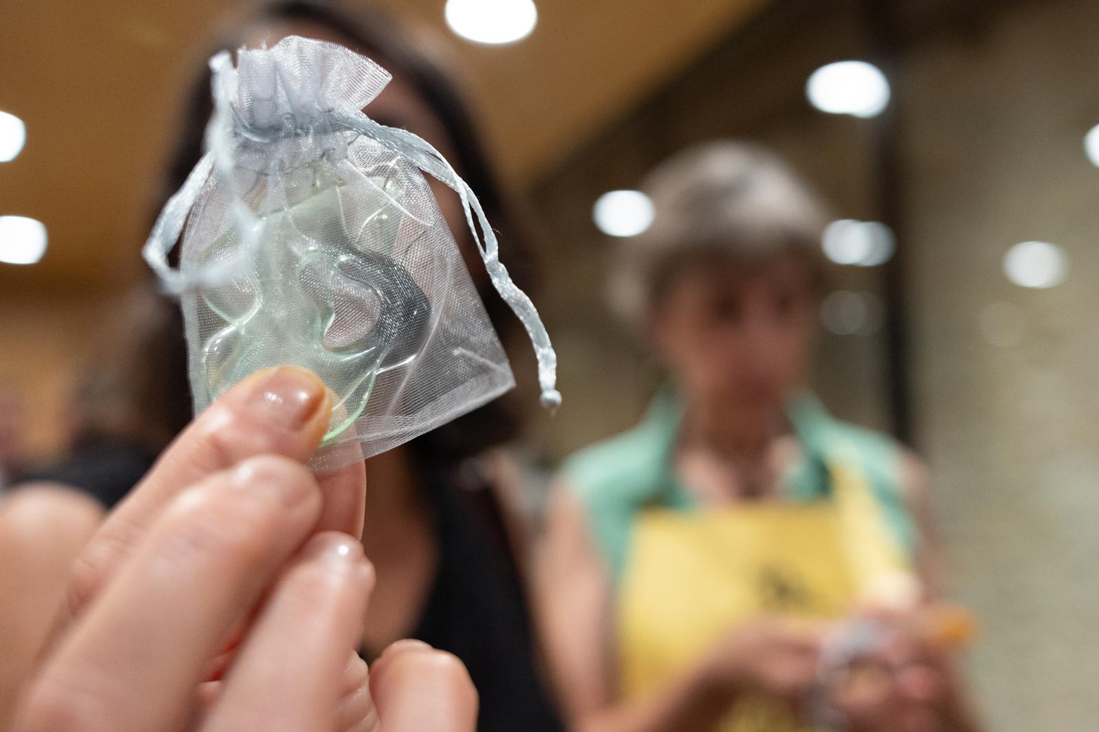 Las imágenes de la cata solidaria de Pioneros