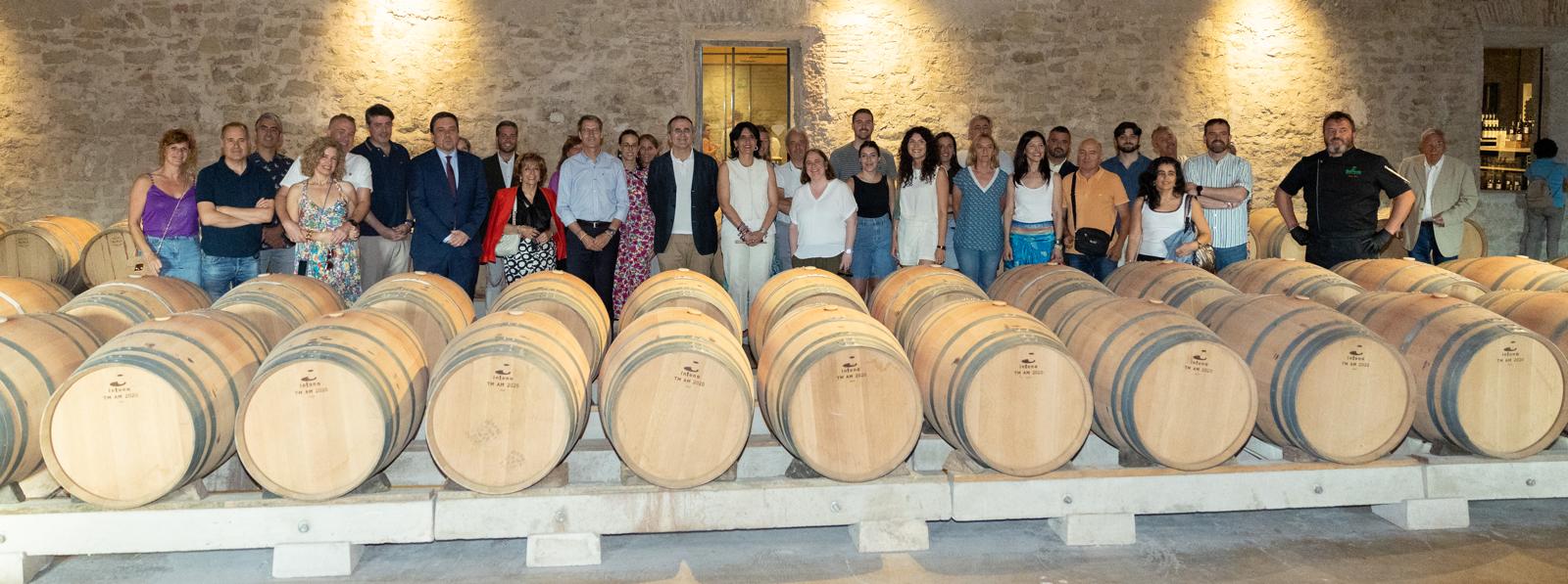 Las imágenes de la cata solidaria de Pioneros