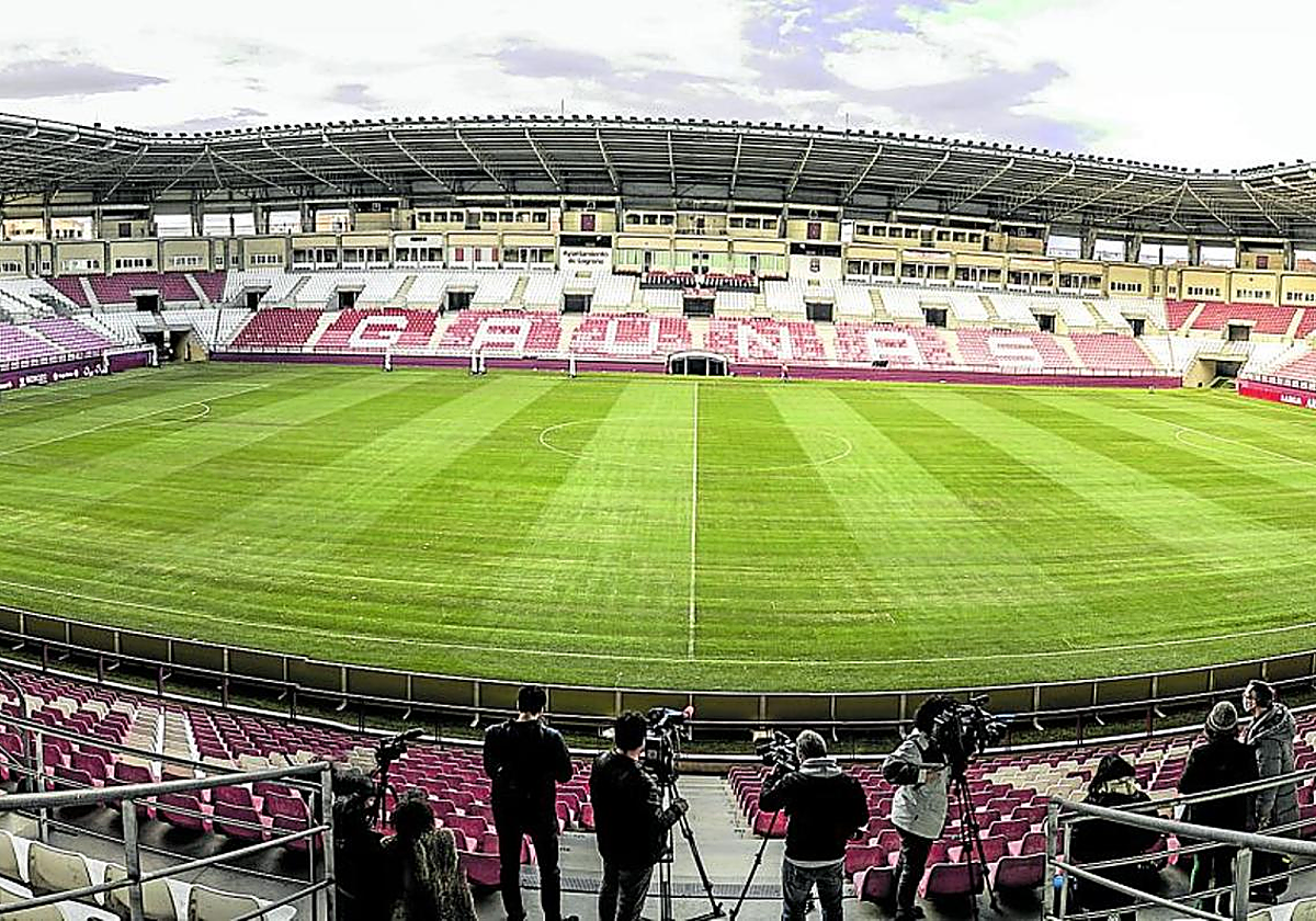 Los tres equipos que quieren utilizar Las Gaunas deberán comprometerse por escrito