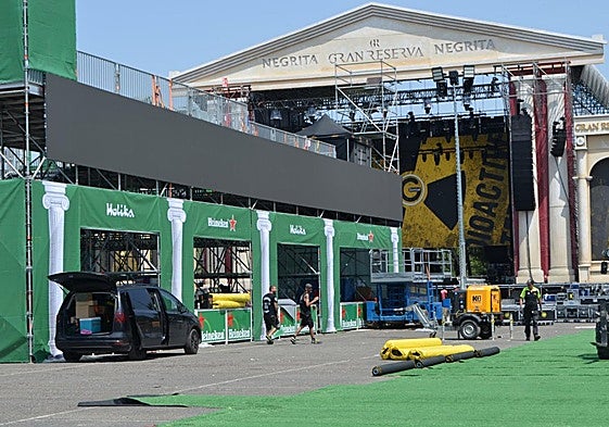 Nueva zona para el público con pulseras VIP, colocada este año frente al escenario.