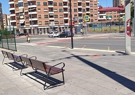 Coches mal aparcados y comportamientos incívicos de algunos vecinos: el Teléfono del Lector de hoy