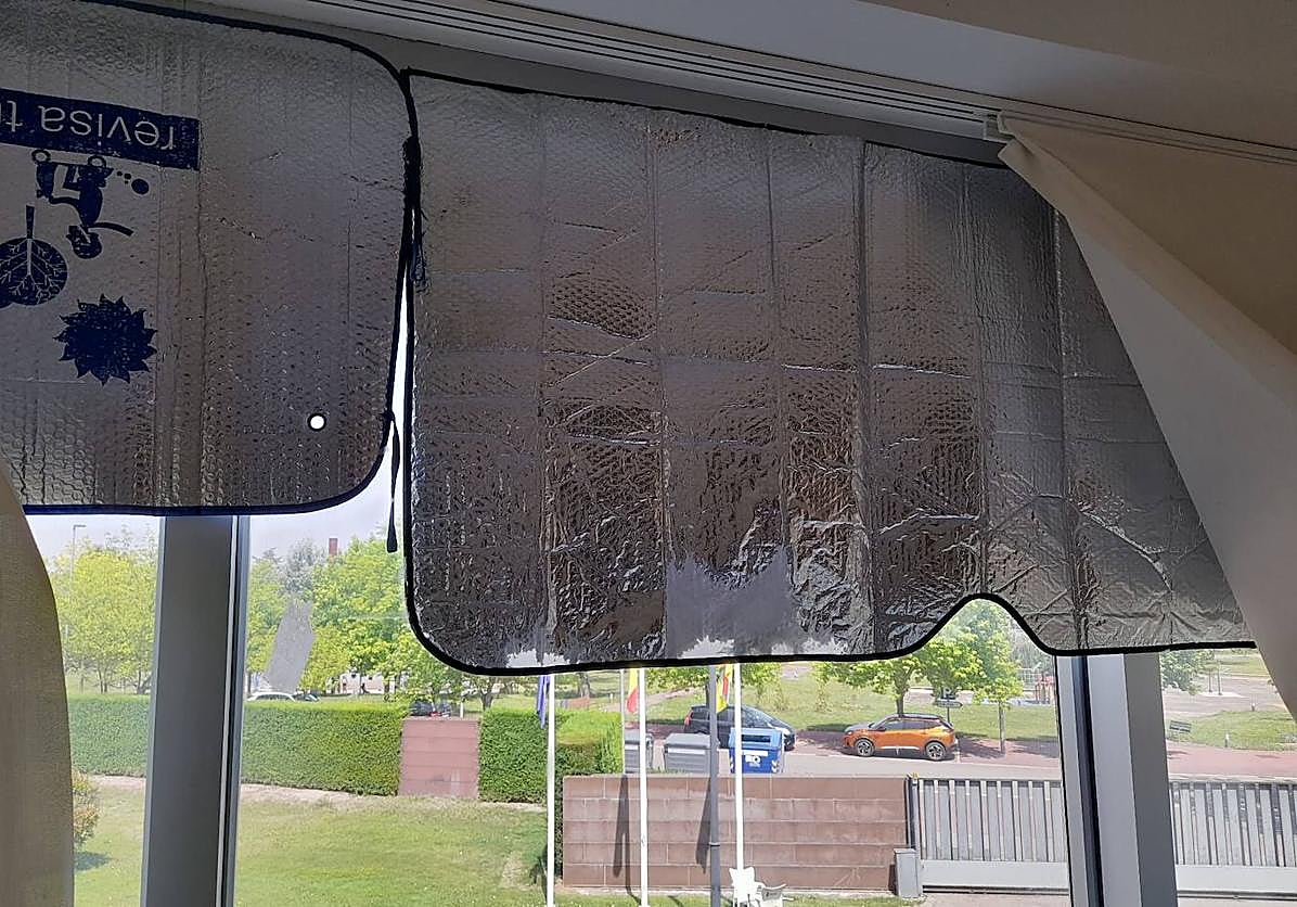 Imagen principal - Un «infierno» en el Centro Mental de Albelda: hasta 38 grados en una habitación