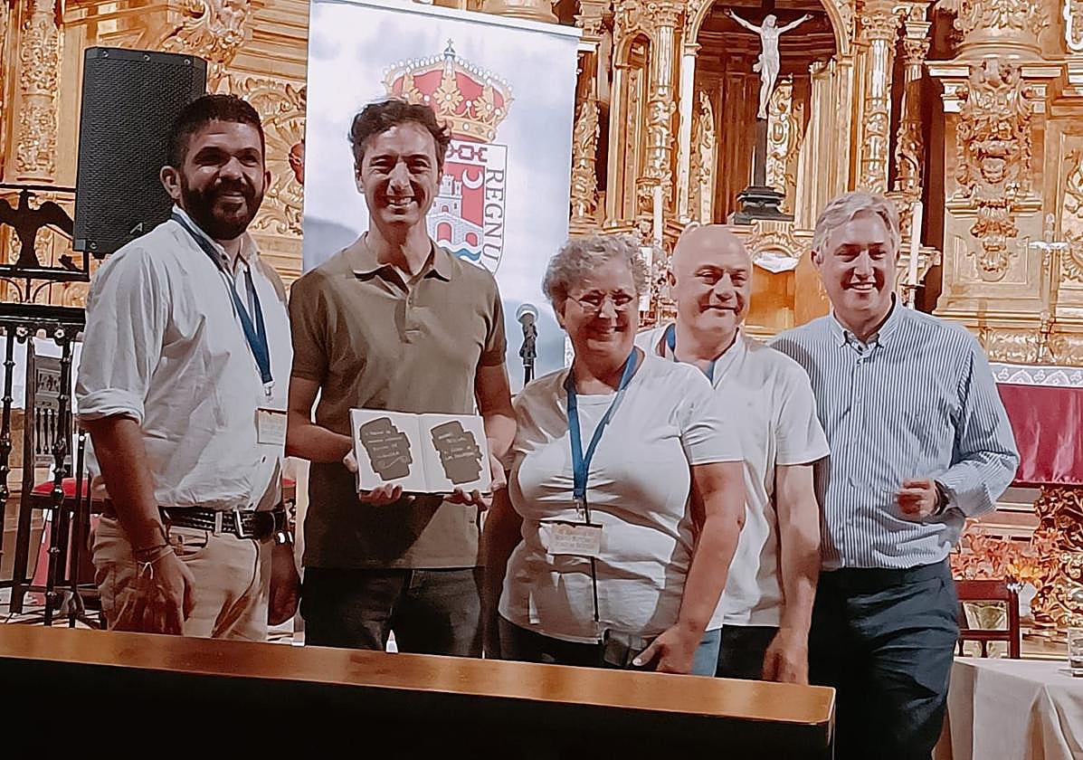 Reconocimiento en Viguera a Andrés Pascual.