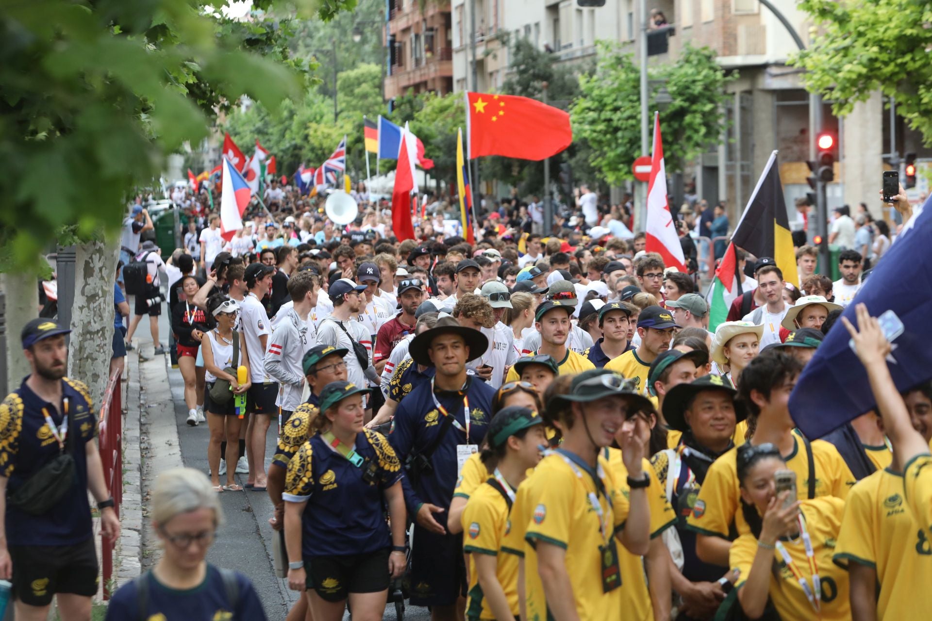 El desfile de las selecciones abre el Mundial de Frisbee