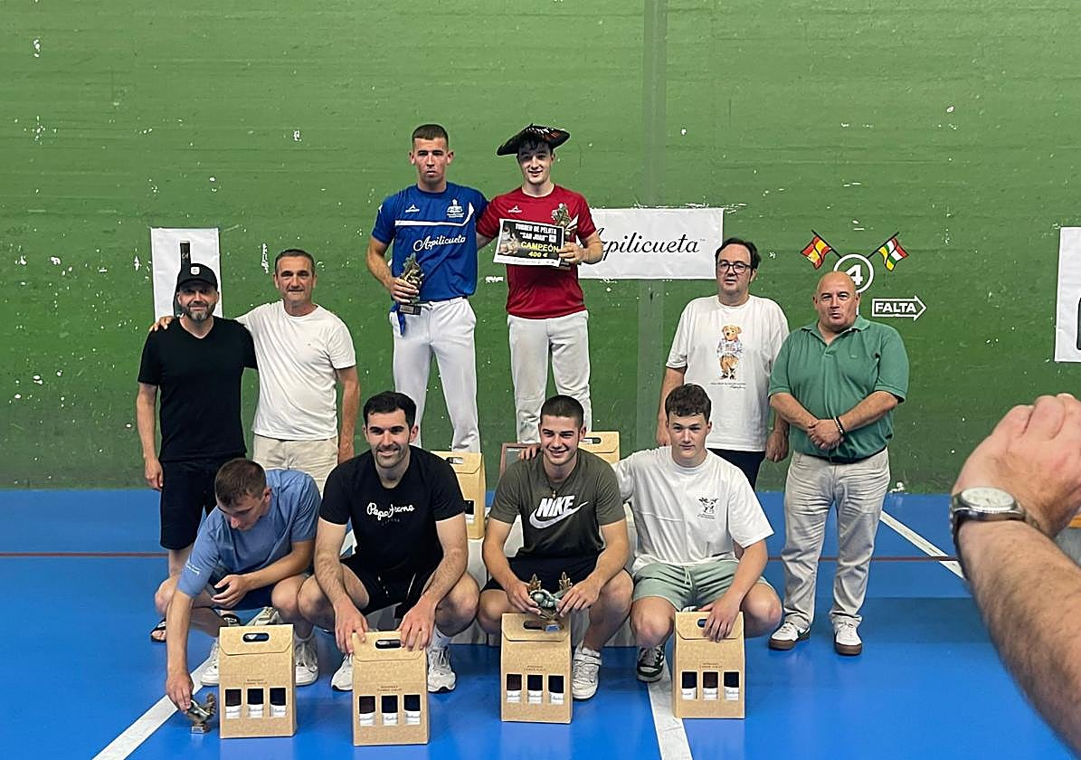 Imagen de familia de los finalistas del torneo San Juan.