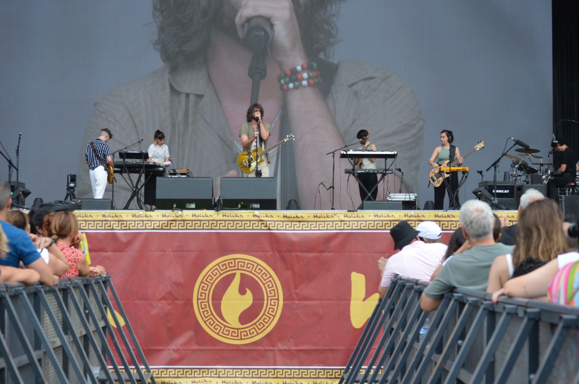 El público disfruta de los conciertos del sábado del Festival Gran Reserva