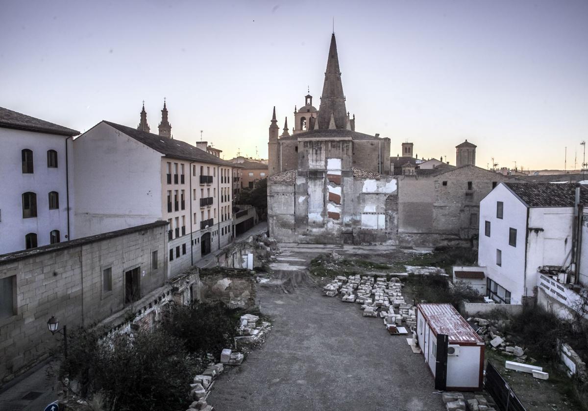La parcela, en 2023, año en el que se anunció el proyecto de Bosonit.