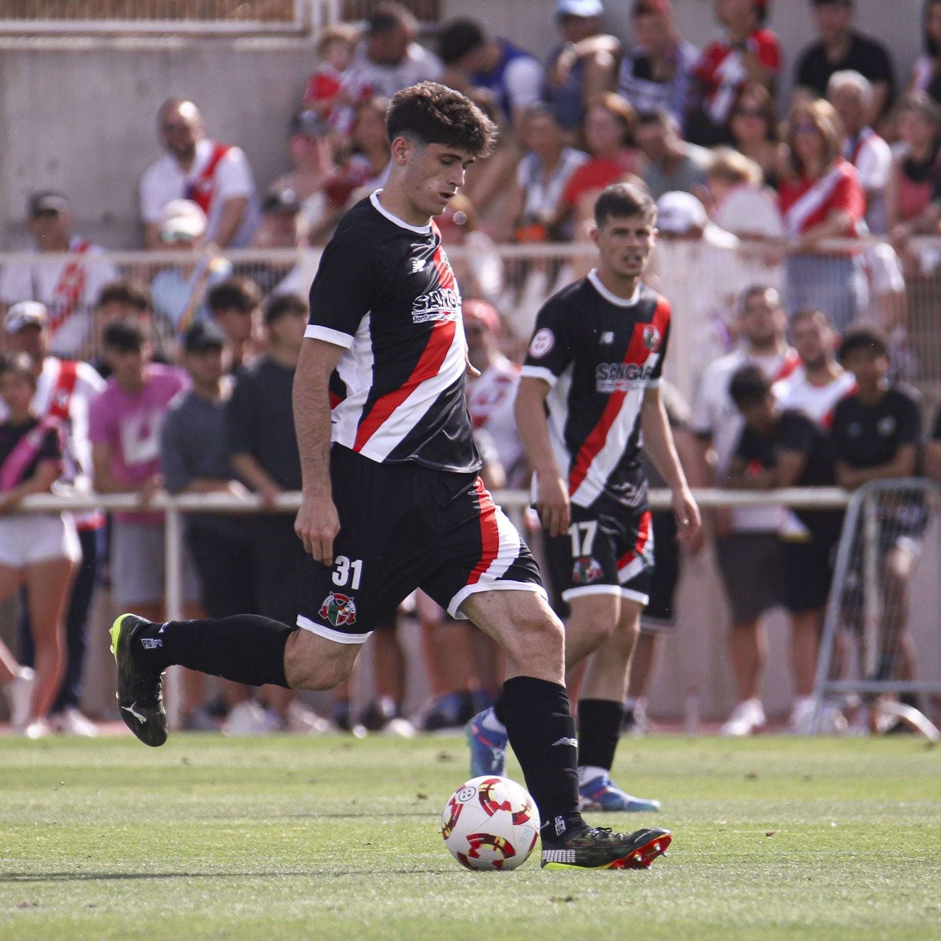 El Varea pierde ante el Rayo y se despide del ascenso