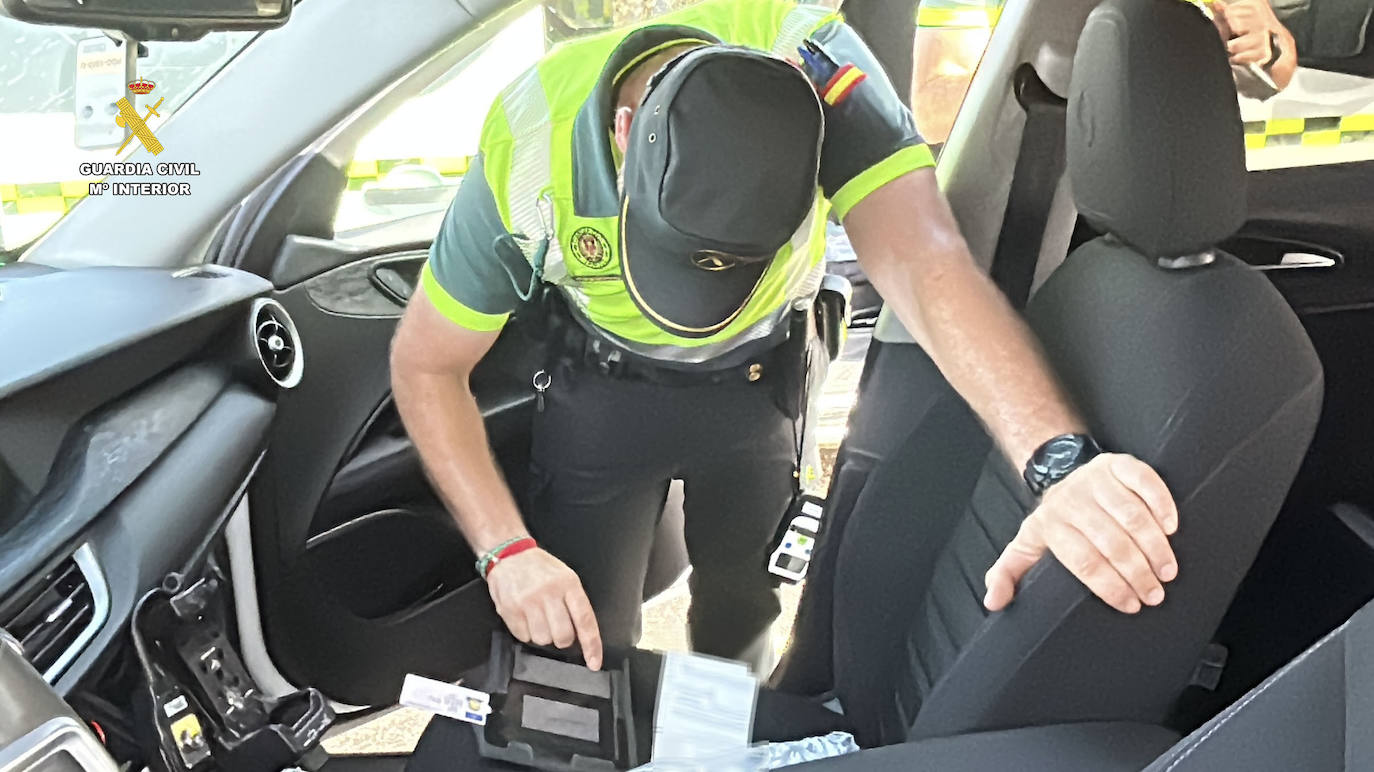 Las imágenes del operativo de la Guardia Civil en el Gran Reserva de Calahorra