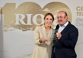 Raquel Pérez, con su antecesor al frente de la DOC, Fernando Ezquerro